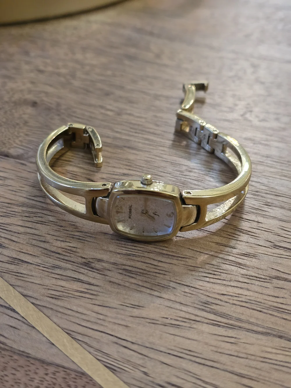 Fossil Women's Gold Tone Bracelet Watch - Gold